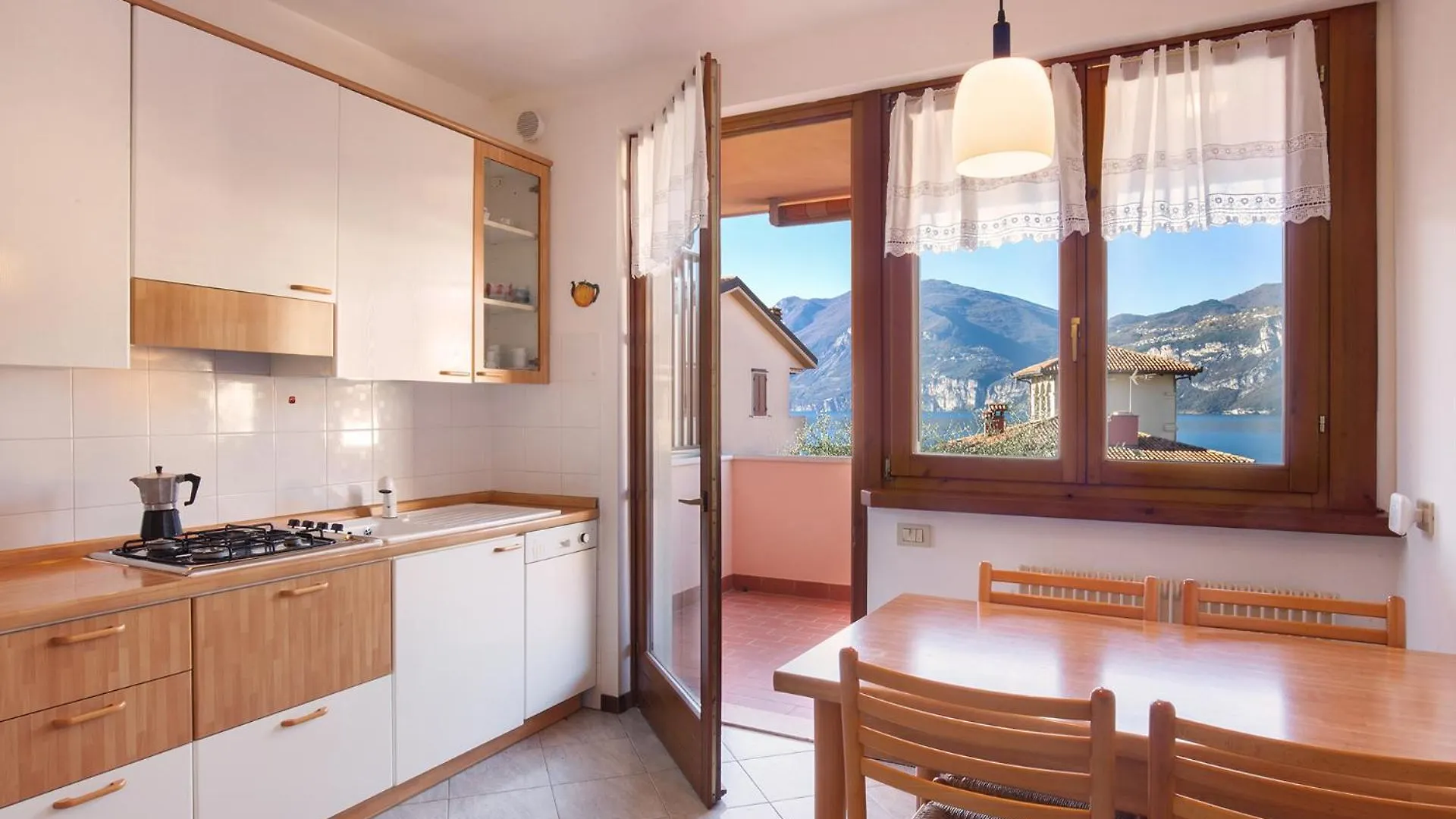 Apartment Casa Luna-Con Piscina E Vista Lago Brenzone sul Garda