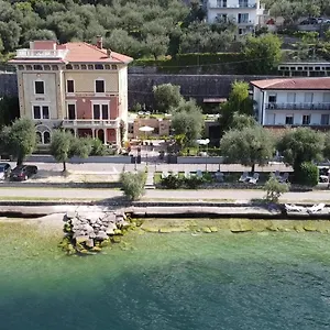 Maison d'hôtes Torre - Atmosfera Romantica, Brenzone